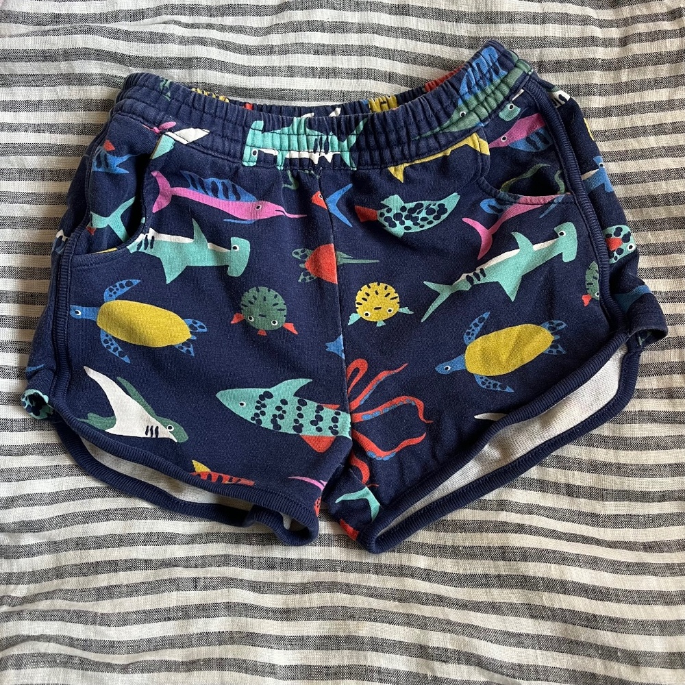 Hanna Andersson French terry shorts with dolphin hem